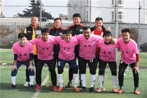 
冷门迭爆 王者加冕 “青岛球王”五人制足球赛成人组角逐落幕‘m6最新官网’(图4)