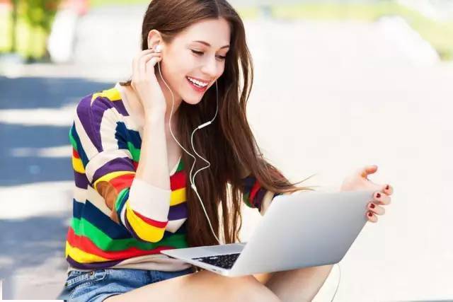 
女人和女人最大的区别 不是相貌 而是味道_米乐M6(图4)